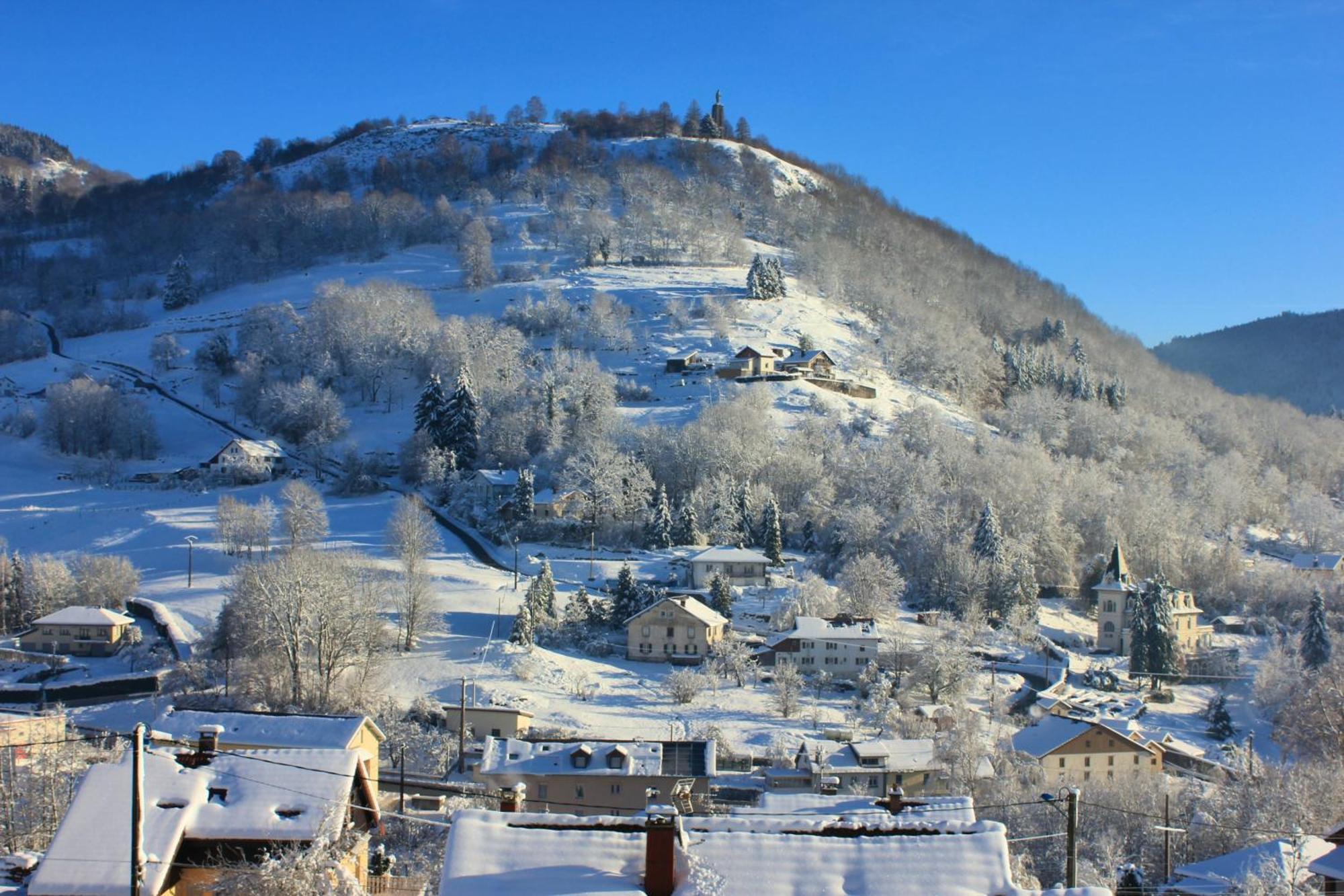 Appartement Cosy A Cornimont 30 M² Avec Terrasse Et Vue Montagne ภายนอก รูปภาพ